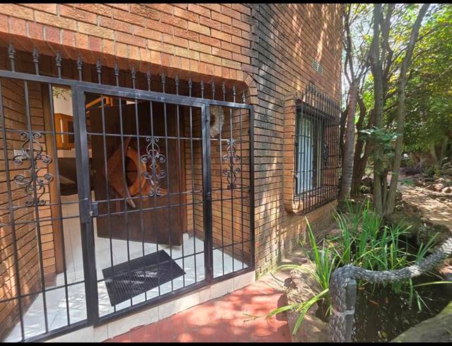 5 BEDROOM HOUSE FOR SALE IN SUNWARD PARK